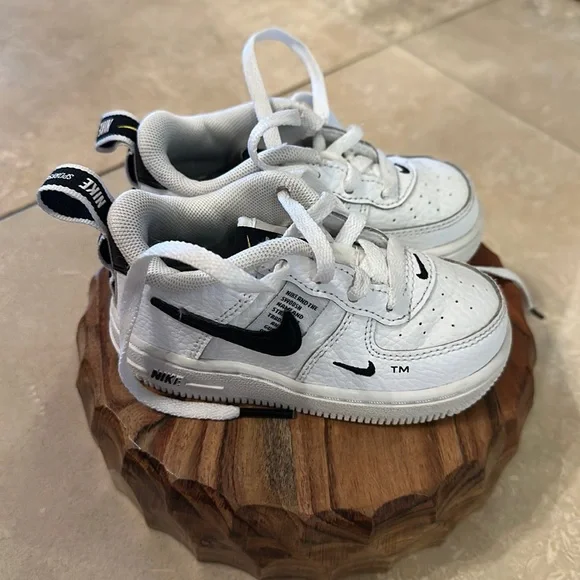 GUC Nike force LV8 utility white size 6c - Picture 1 of 3